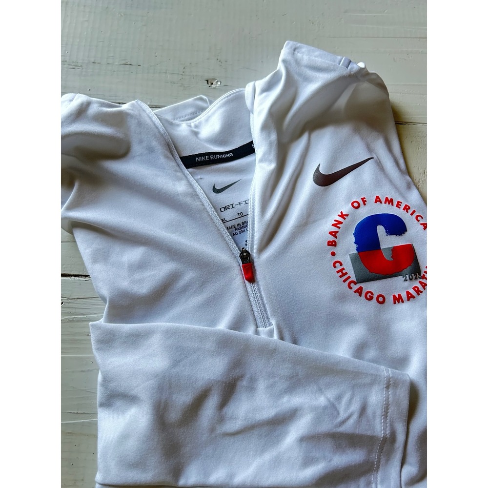 Nike Chicago Marathon 2023 Dri-FIT Quarter Zip Mens XL White Long SleevePullover